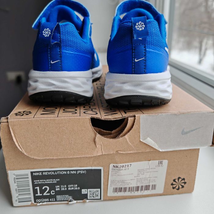 Детские кроссовки NIKE Revolution новый