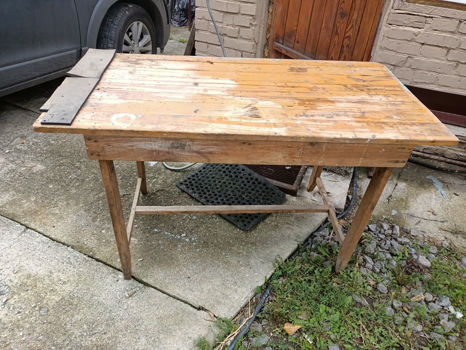 Продам стол деревянный