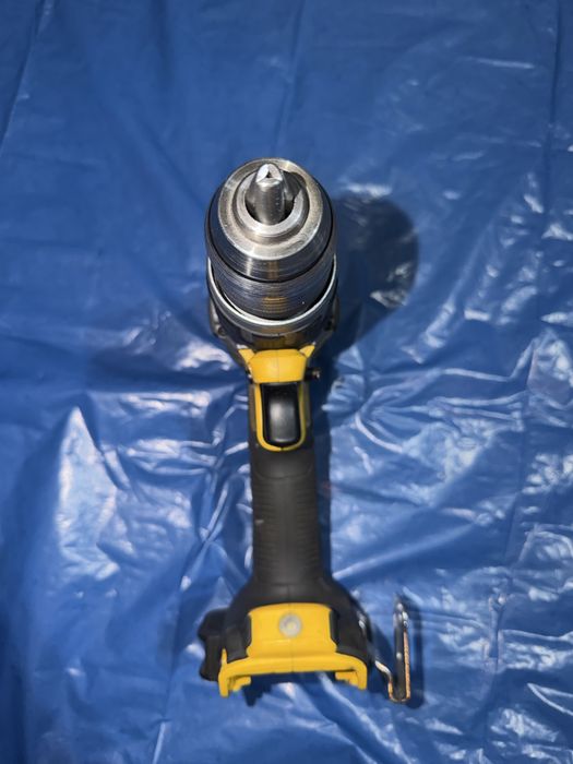 Masina de insurubat dewalt dcd796