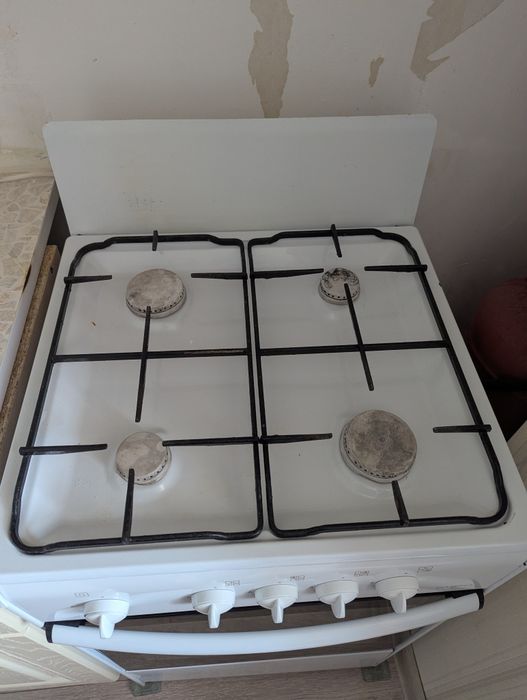 Продам газовую плиту