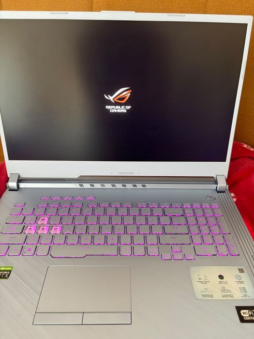 ASUS ROG Strix G15 Gaming – Intel Core i7 | 16 GB RAM | SSD 512 GB | Placă video dedicată
