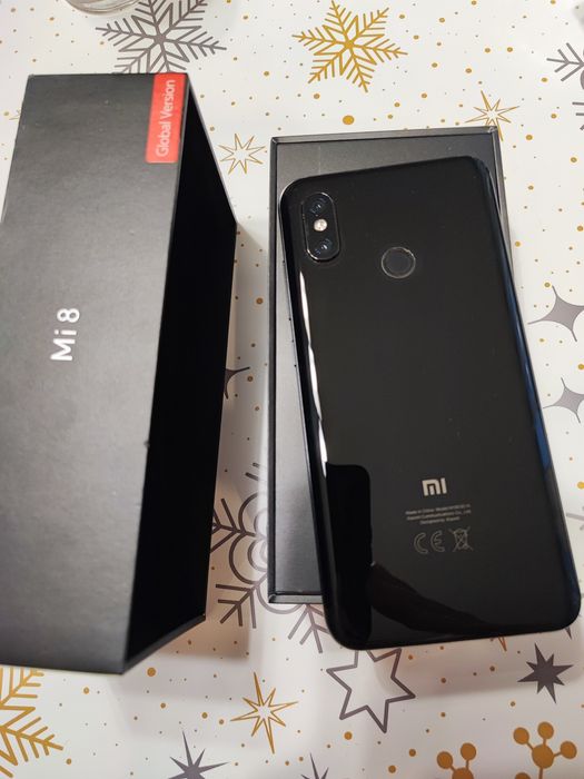 Xiaomi Mi 8 6/64GB – Отлично състояние, пълен комплект
