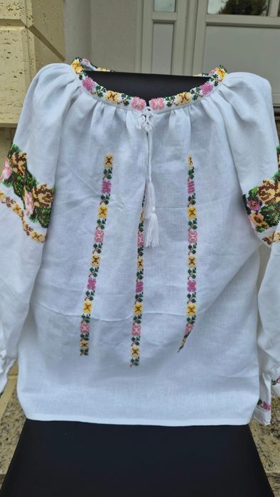 Costum traditional purtat o singura data