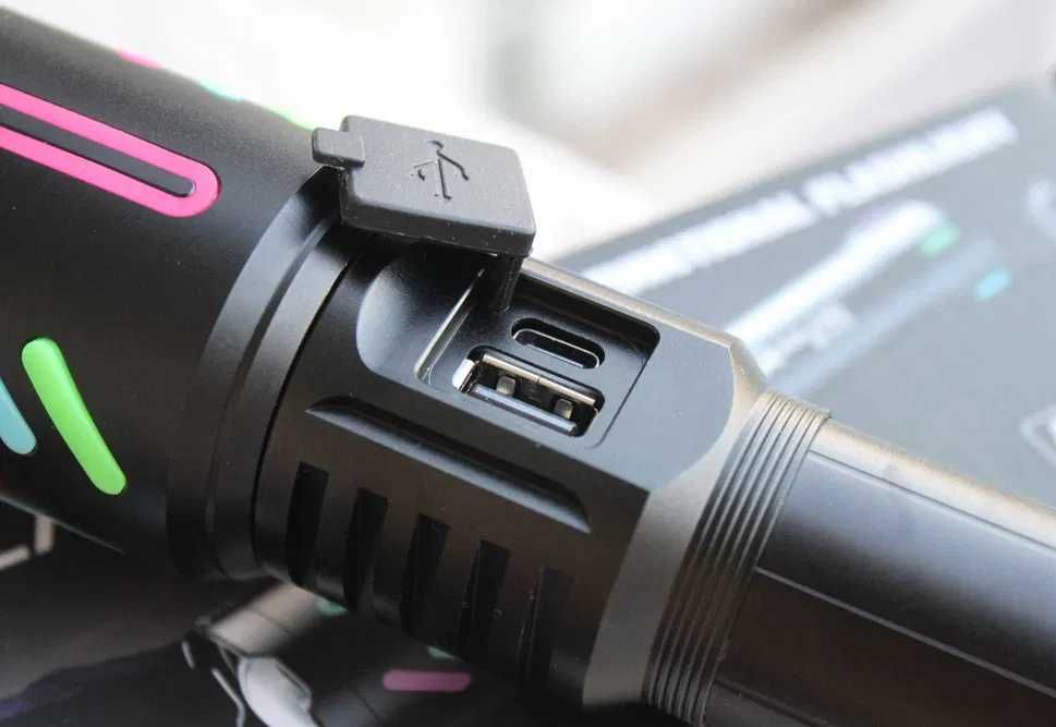 Lanterna led tip Laser zoom , afisaj , raza 800 metri , usb type c