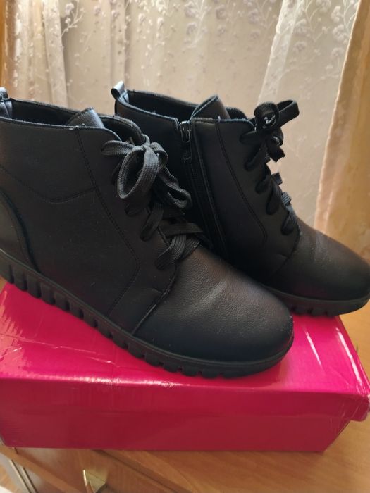 Осенние ботинки 41р. 4500т.