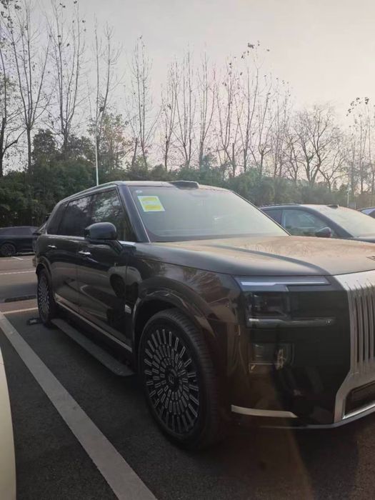 Zeekr 9x max  106500$ tayor sotuvga