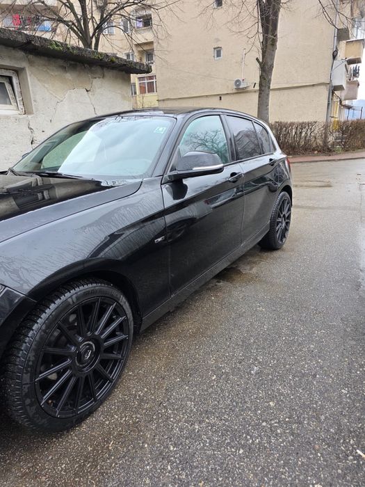 BMW Seria 1 anul 2014