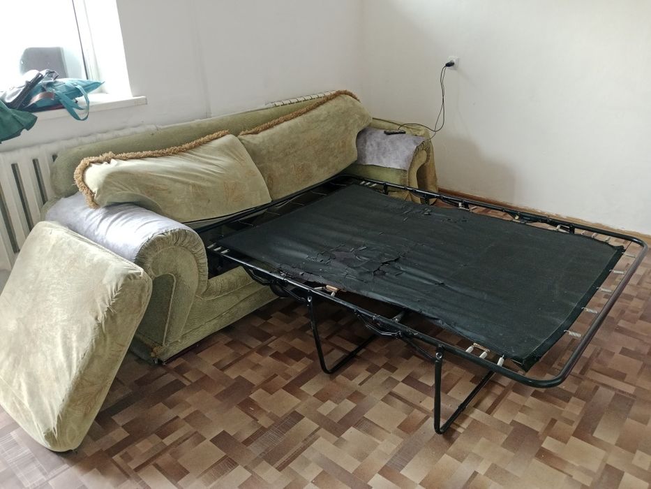 Продам диван дешево