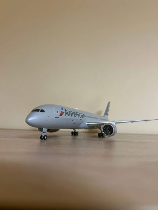 Макет на самолет 787 Dreamliner