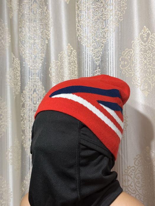 Шапки UMBRO в наличий
