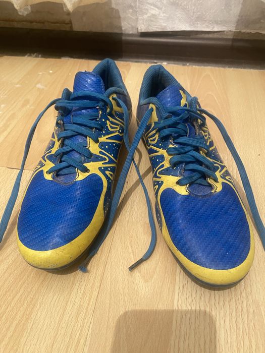 Бутсы adidas шипованые 38