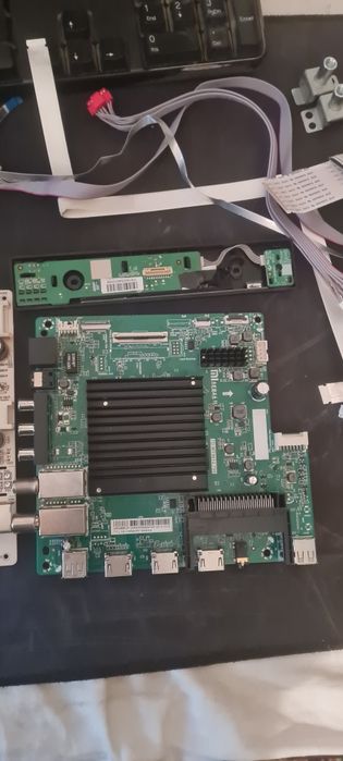 Vând piese TV TCL 55D5000