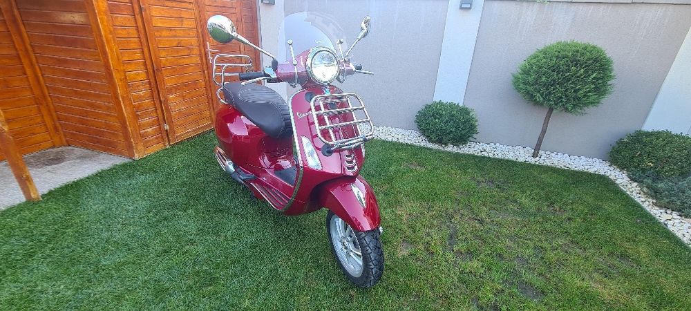 Vând Scuter Vespa Primavera Touring 49cmc !