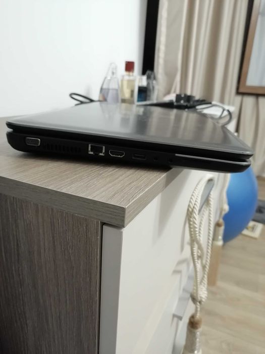 Продавам лаптоп Hp 250