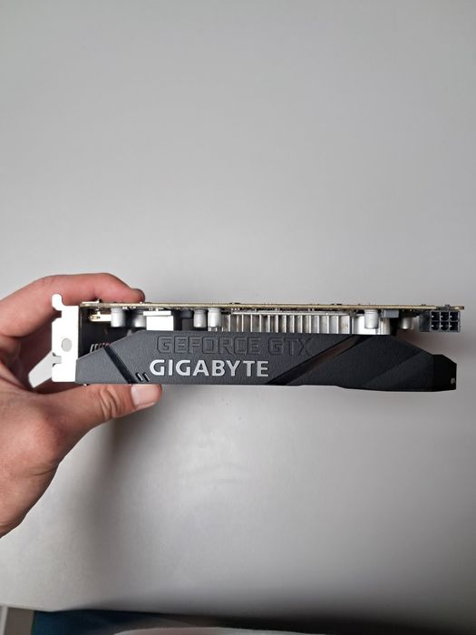 Видеокарта Gigabyte gtx 1650 super OC 4gb