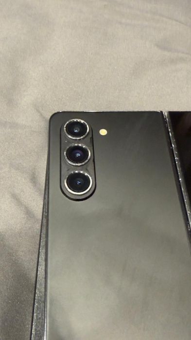 Samsung galaxy z fold 5 12/256