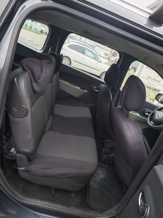 Vând Dacia Lodgy