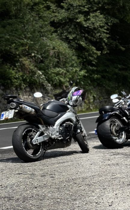 Suzuki. GSR. 600