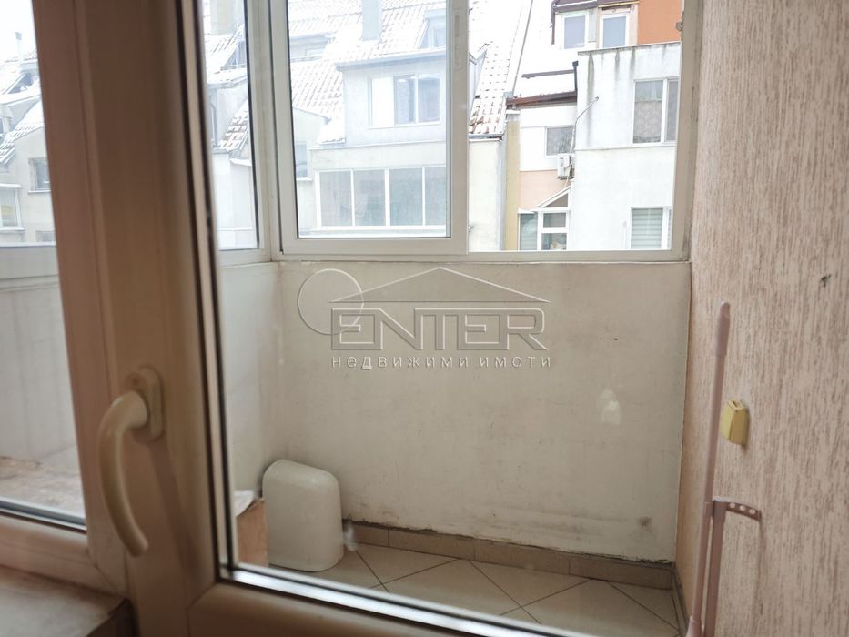 Дава се под наем Двустаен апартамент в Варна, Лятно кино Тракия - 60 кв.м за 428.91 € - Снимка #3