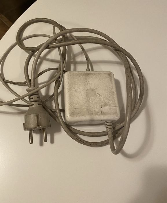 лаптоп Apple Macbook pro