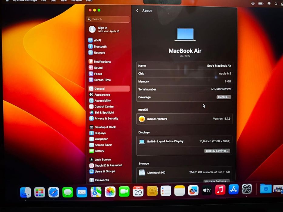 MacBook Air M2 2022 – 8GB RAM – SSD 256GB 
Vând laptop Apple MacBook Air cu procesor