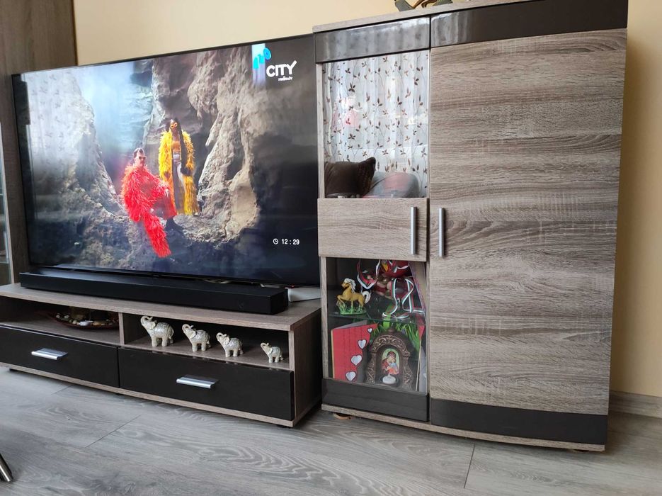 Диван,  секция и маса