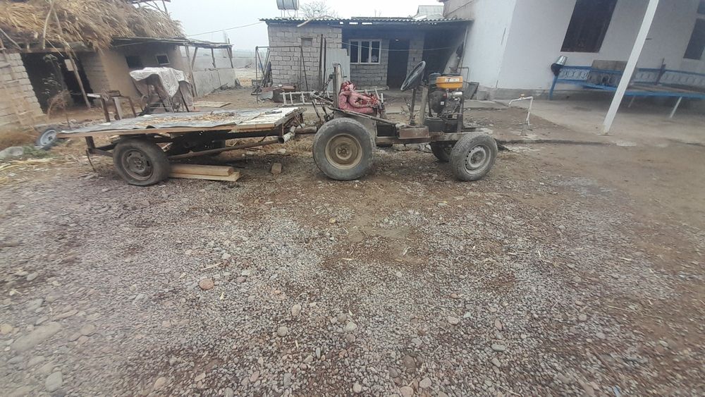 Mini Traktor sotiladi srochni