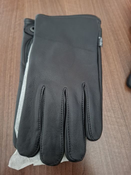 Manusi piele noi