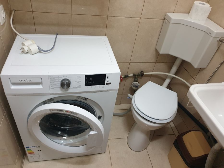 Particular ofer închiriere 3 camere Dacia, Lăpușneanu