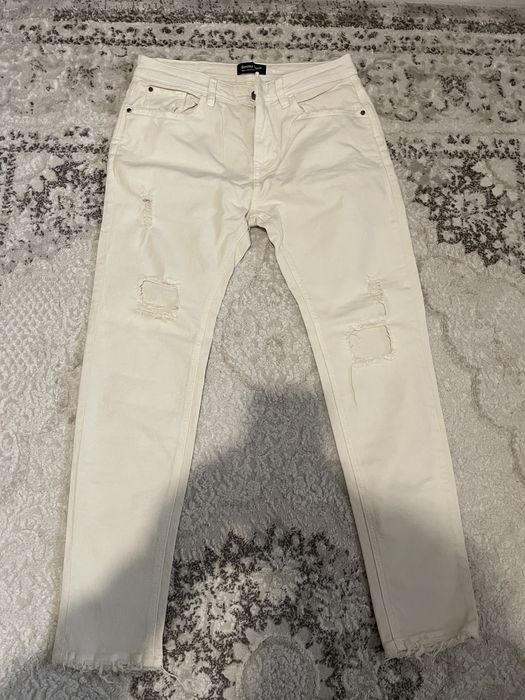 Blugi Bershka marime 40