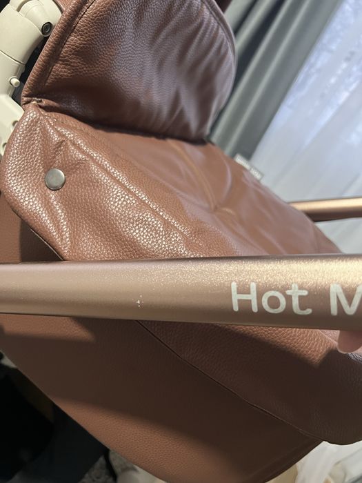 Carucior Hot Mom 3 in 1.
