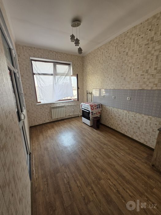 2 xonali kvartira sotiladi