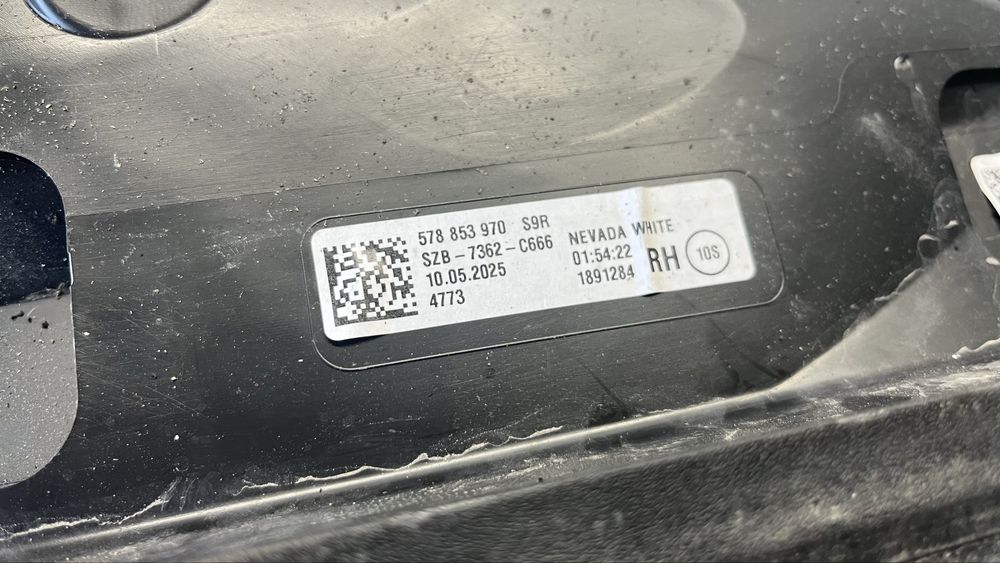 Audi Q5 2 декоративна лайстна на задна дясна врата