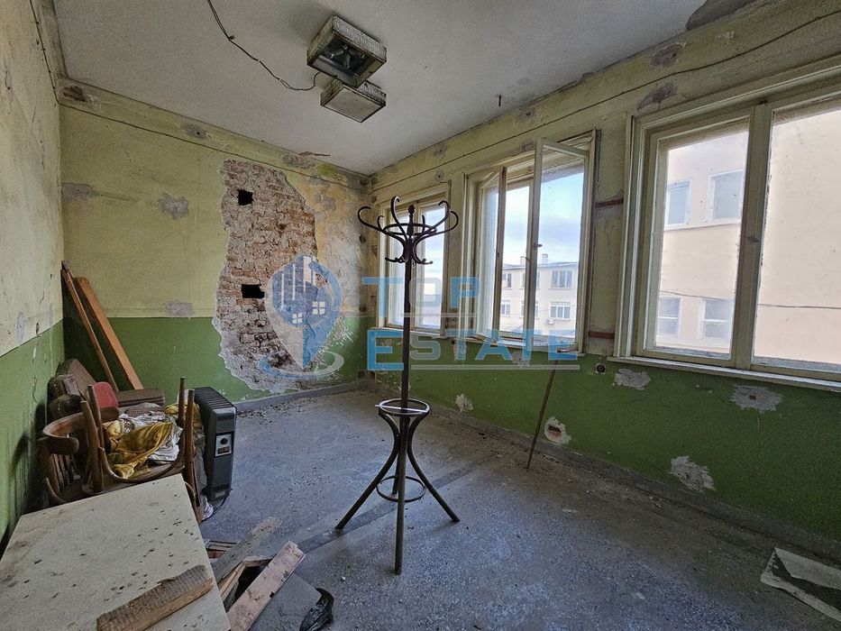 Продава се Хотел в с. Овча могила, Област Велико Търново - 285 кв.м за 204 €/кв.м - Снимка #3