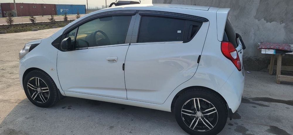 Spark 2015-yil 2-pozitsiya