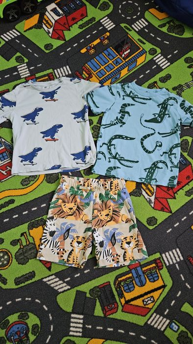 Lot h&m 122 /128 tricouri + pantaloni scurti