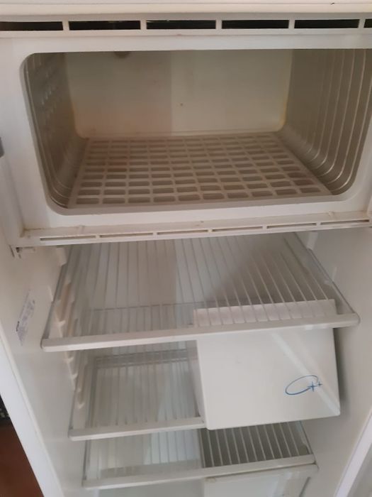 Продаётся рабочий холодильник