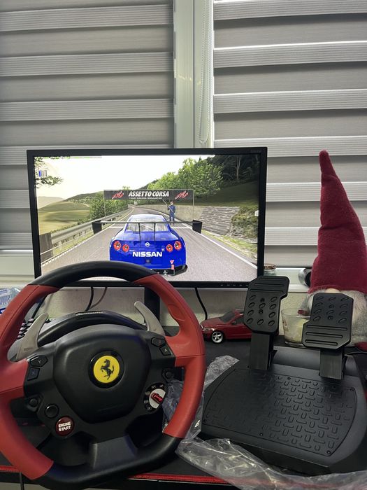 Thrustmaster ferrari 458 spider геймърски волан