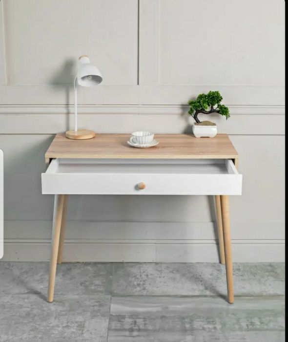 Продам стол новый