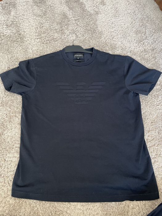 Продаю футболку Armani(оригинал)