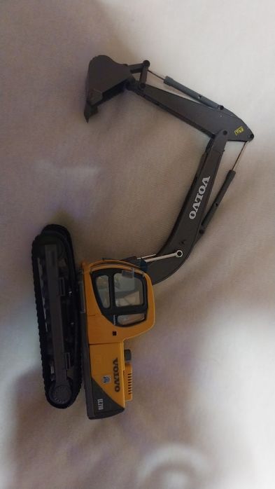 КАМИОНИ 1.50 трактор