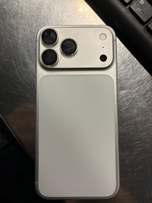 Vand/schimb iphone 17 pro max 256gb