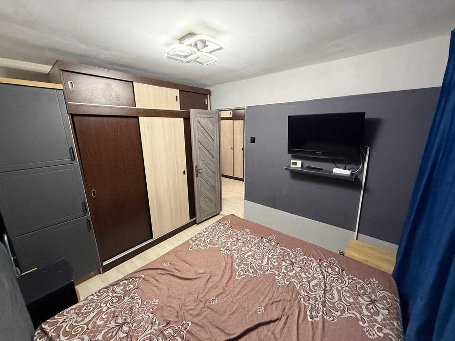 Garsoniera transformata in 2 camere, scoala 8, etaj 1