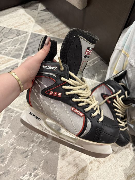 Продам коньки 42 размер