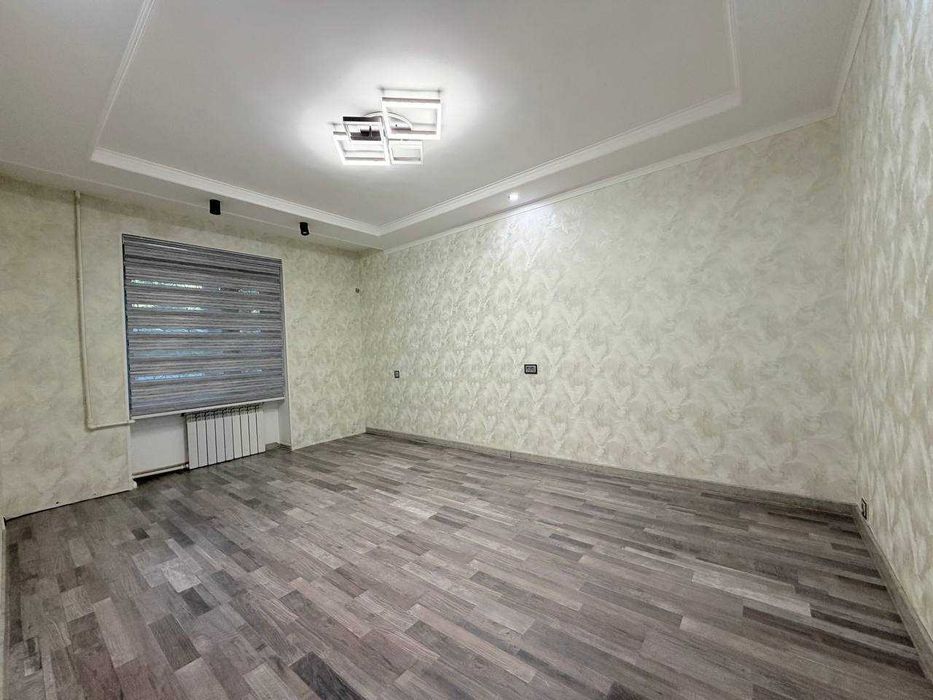 Продано/Сотилди...Кирпич 3 комнатная  Парковка+Подвал