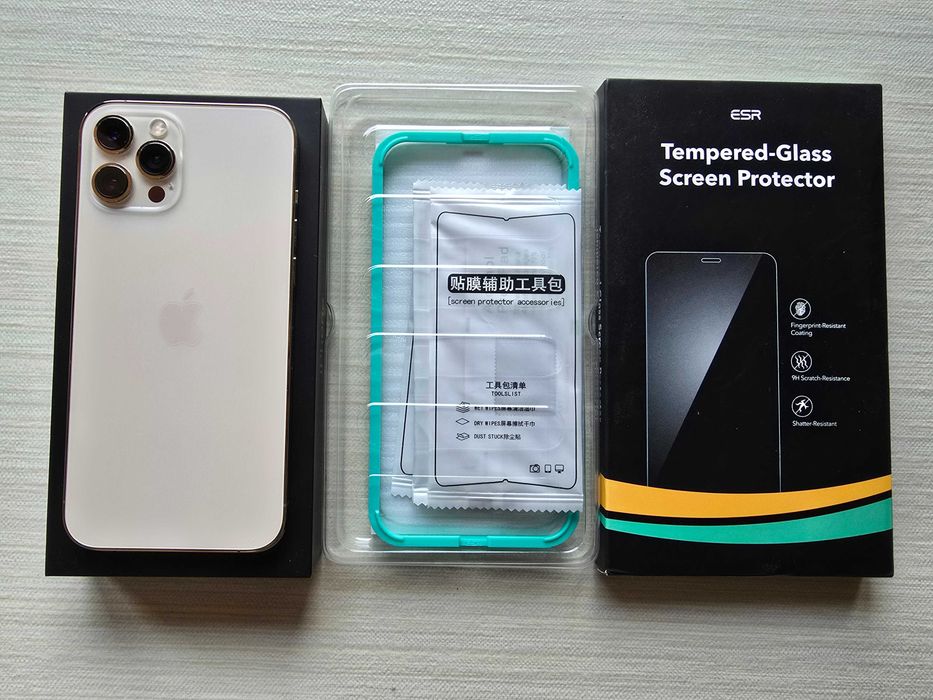 iPhone 12 Pro Max 128GB Gold Перфектен с аксесоари