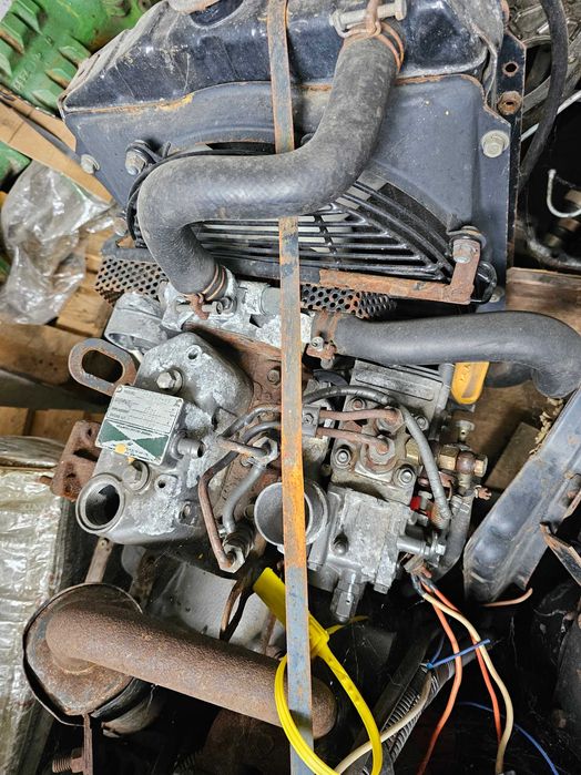 Dezmembrez motor Yanmar 2TNE68