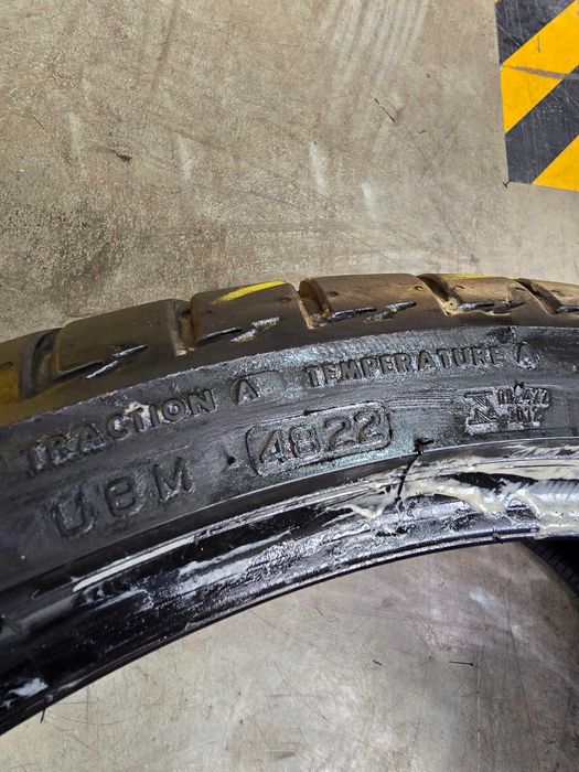 Cauciucuri Bridgestone Vară 255/35 R21 (AO)