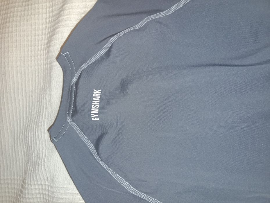 Gymshark Компрешън тениска с дълъг ръкав. Сив