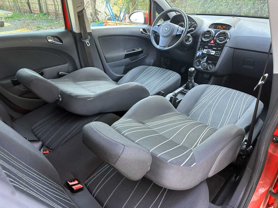 Opel Corsa 1.2i 70 CP | AN 2010 EURO 5 | CLIMĂ | Pilot Automat | CASH sau RATE | Garantie | Livrare
